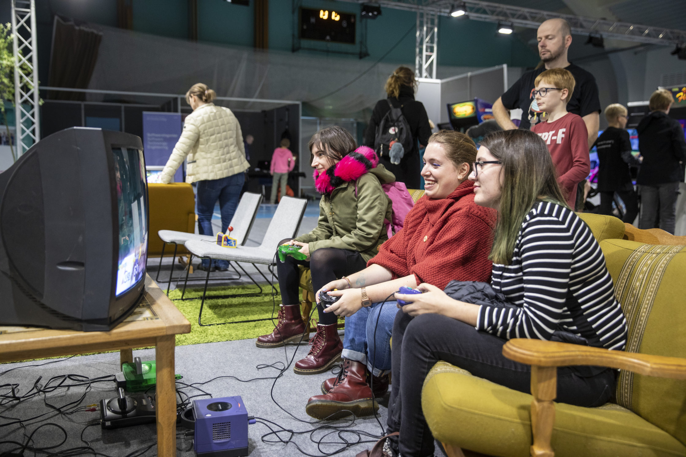 VGE 2019: Playing together in the retro-corner